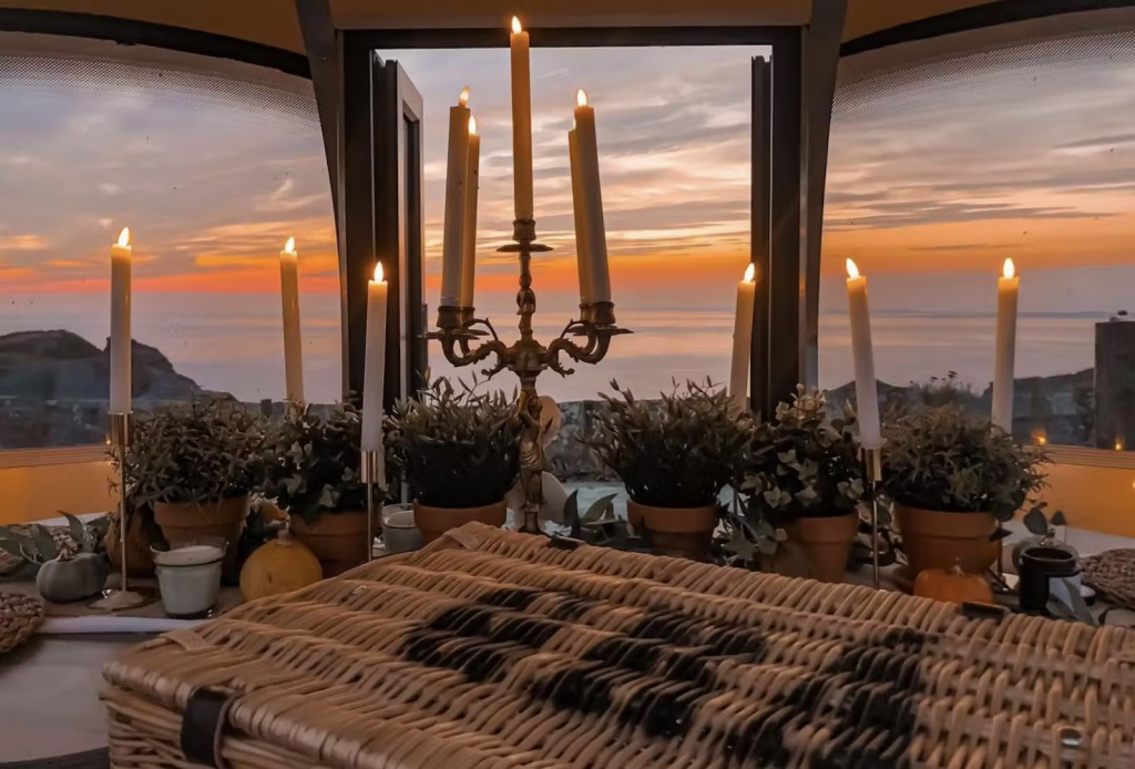 9D5E753B-93E6-48A0-849D-7C509B2CB746-2 candles lit with picnic set up