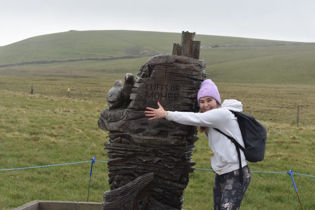 Hugging the cliffs Hugging the cliffs